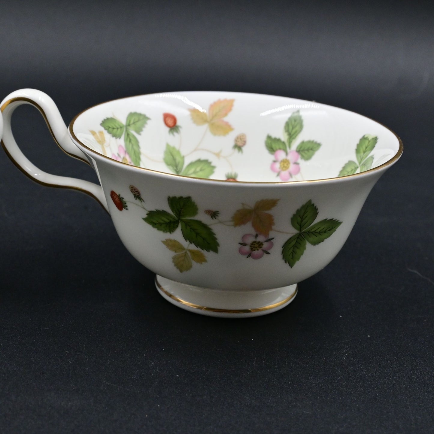 Wedgwood Wild Strawberry Teacup Bundle No Saucers