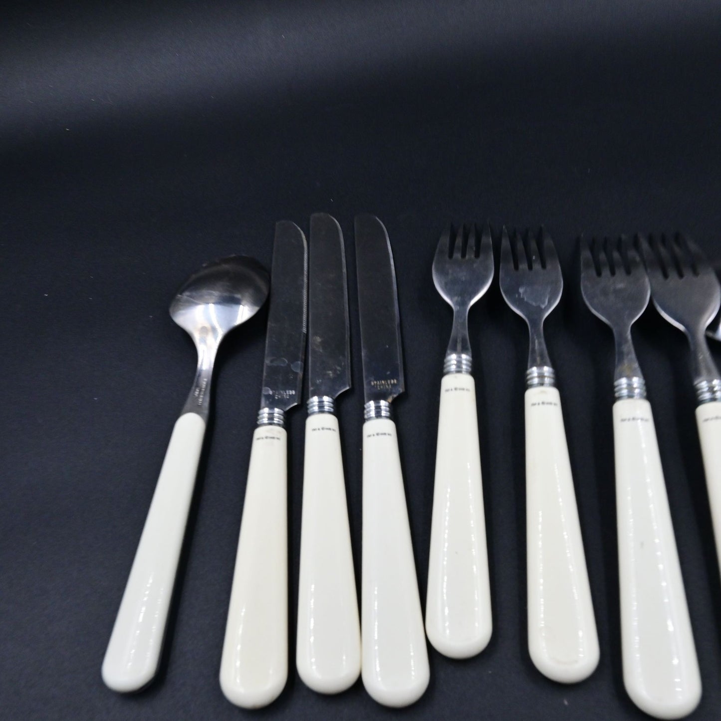 Looney Tunes Tweety Bird, Bugs Bunny, Sylvester Flatware Silverware Vintage