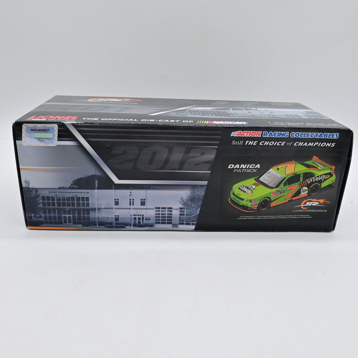 Lionel Nascar Danica Patrick #7 Godaddy 2012 Impala LE 2177 1:24 Scale