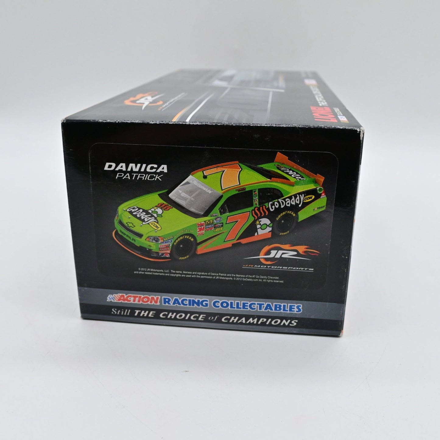 Lionel Nascar Danica Patrick #7 Godaddy 2012 Impala LE 2177 1:24 Scale
