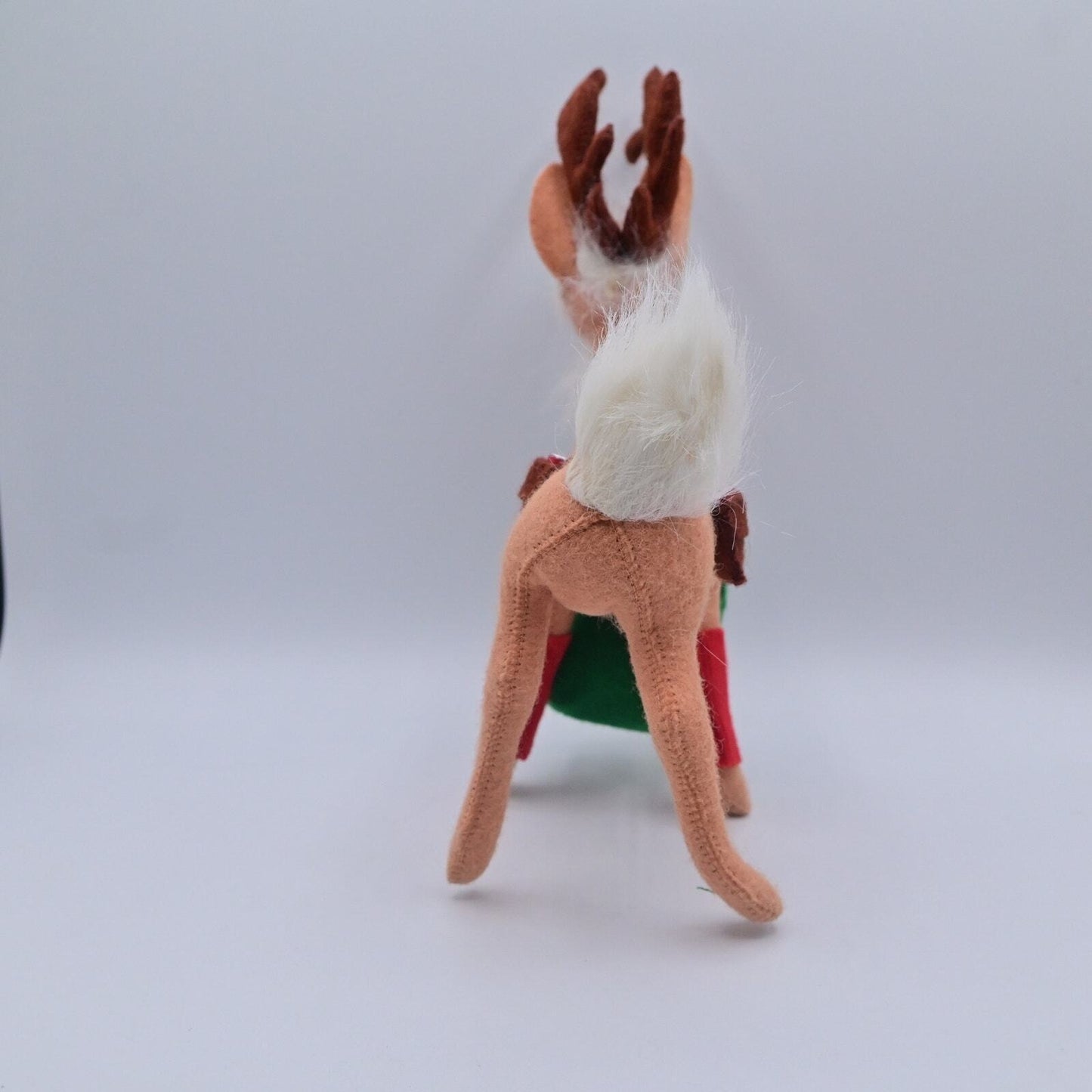 Annalee Tailgating Reindeer Dillards Exclusive Felt Wired Figure 2011 NWT