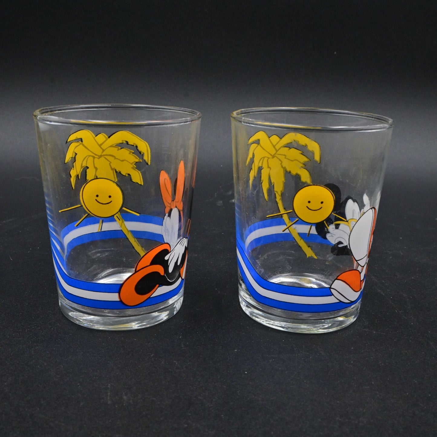 Vintage Disney Mickey Mouse & Minnie Mouse On The Beach Glasses Pair