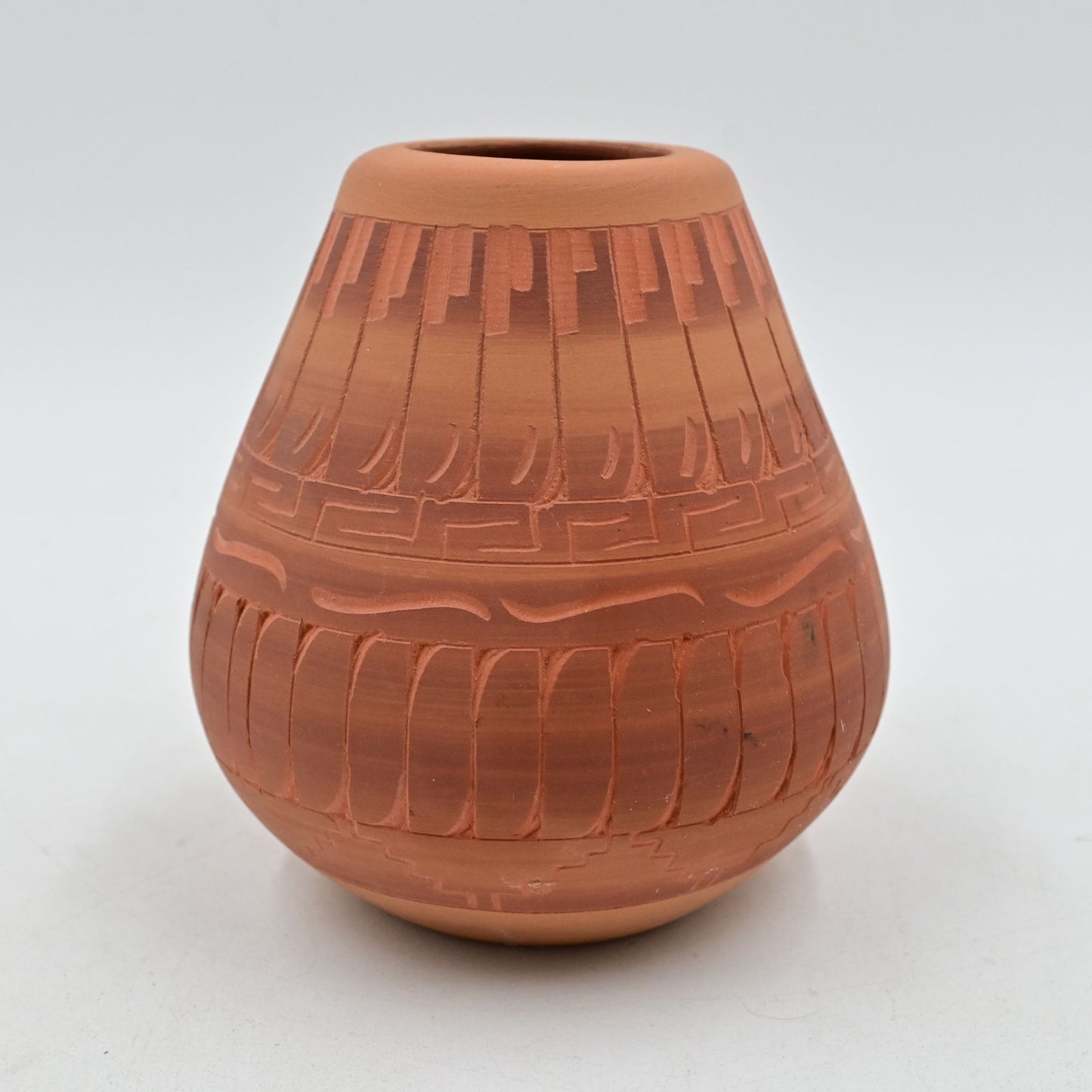Native American Joann Johnson Navajo Signed Vase Hand Carved