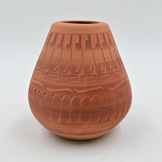 Native American Joann Johnson Navajo Signed Vase Hand Carved