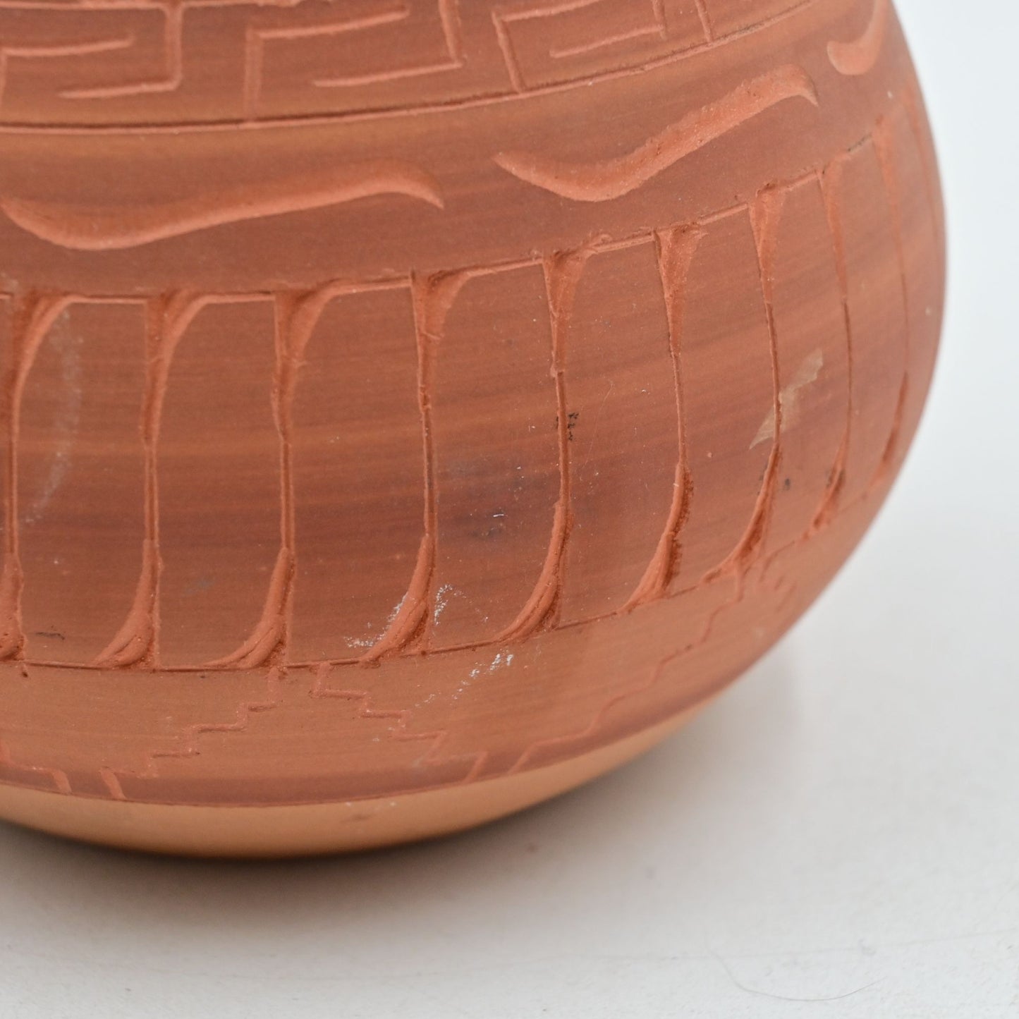 Native American Joann Johnson Navajo Signed Vase Hand Carved