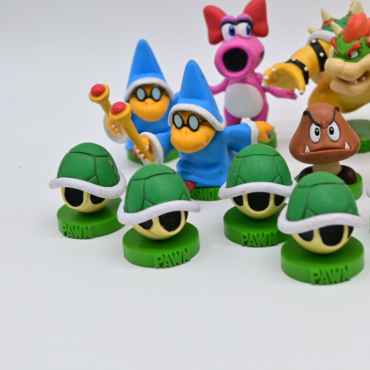 Super Mario Character Chess Replacement Figurine Set