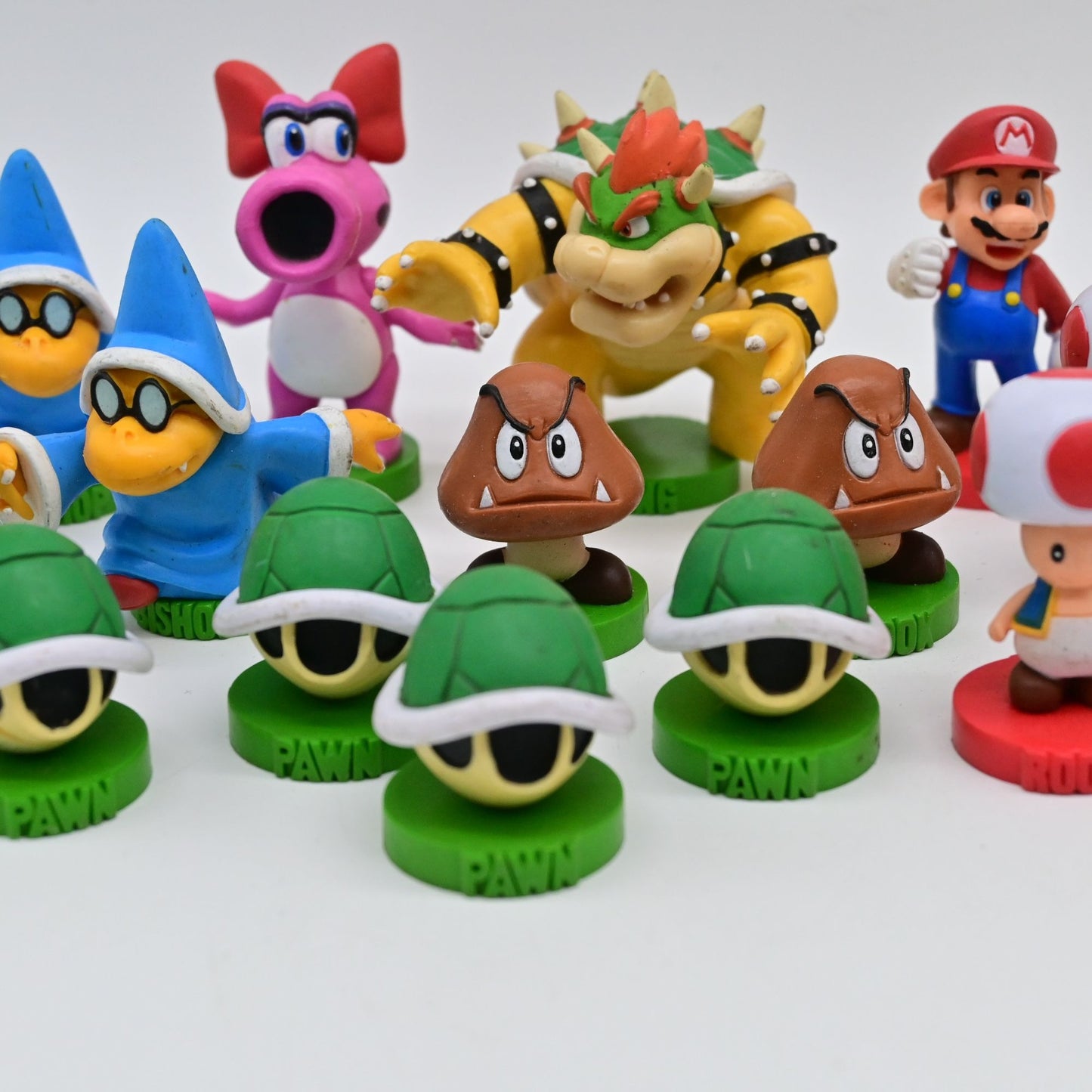 Super Mario Character Chess Replacement Figurine Set