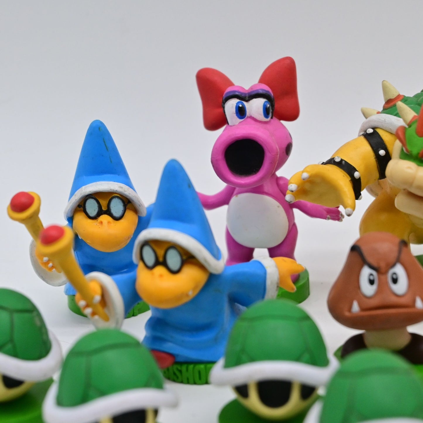 Super Mario Character Chess Replacement Figurine Set