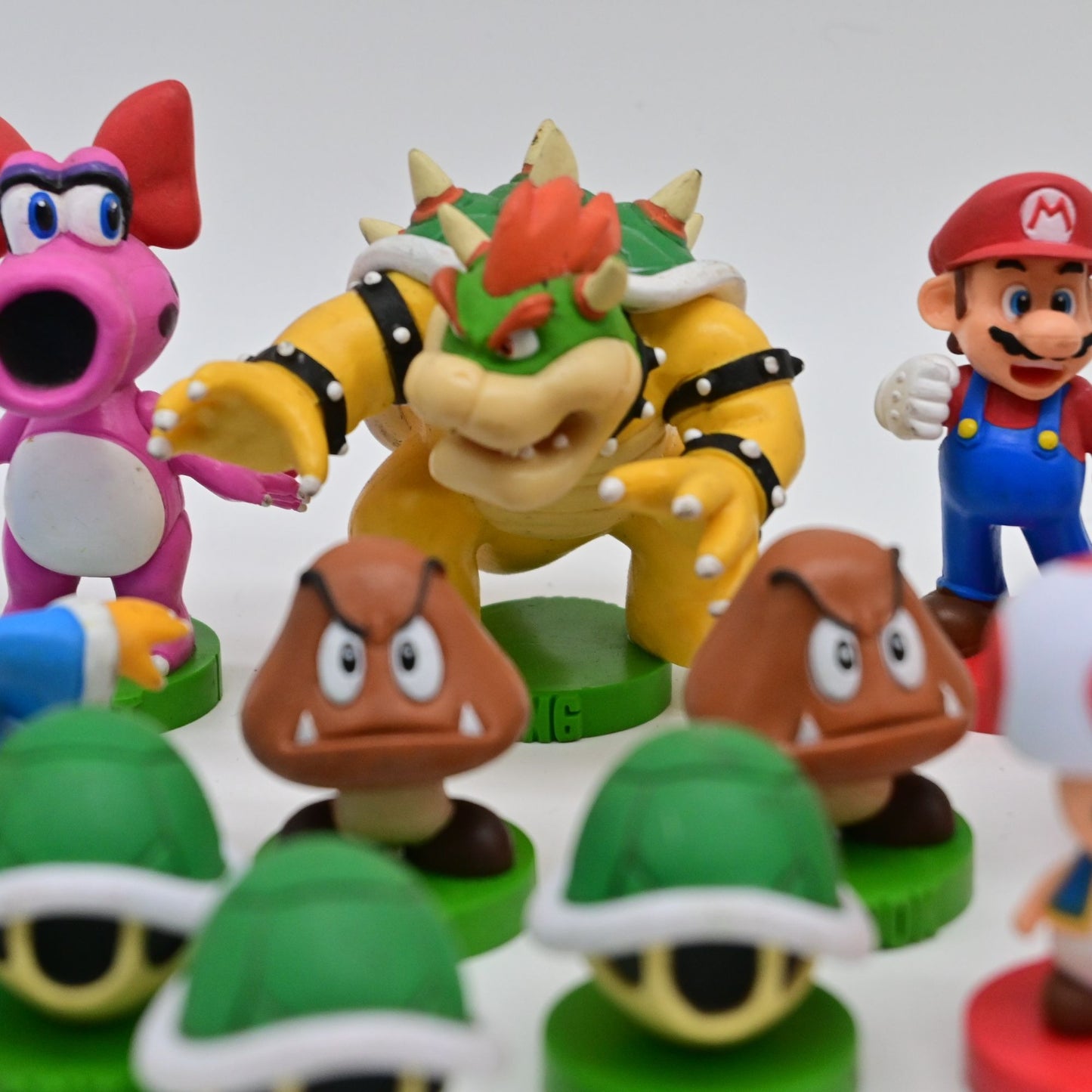 Super Mario Character Chess Replacement Figurine Set