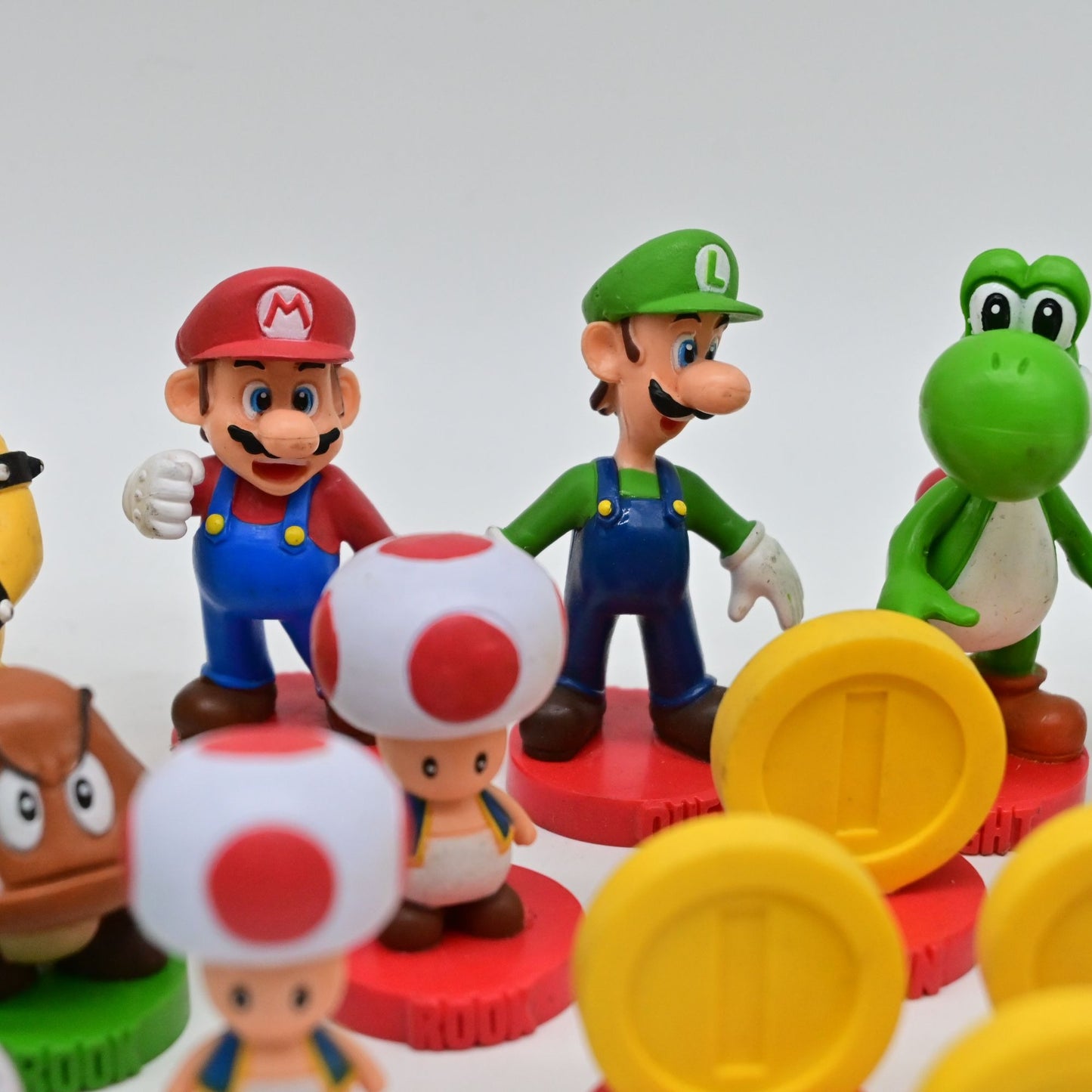 Super Mario Character Chess Replacement Figurine Set