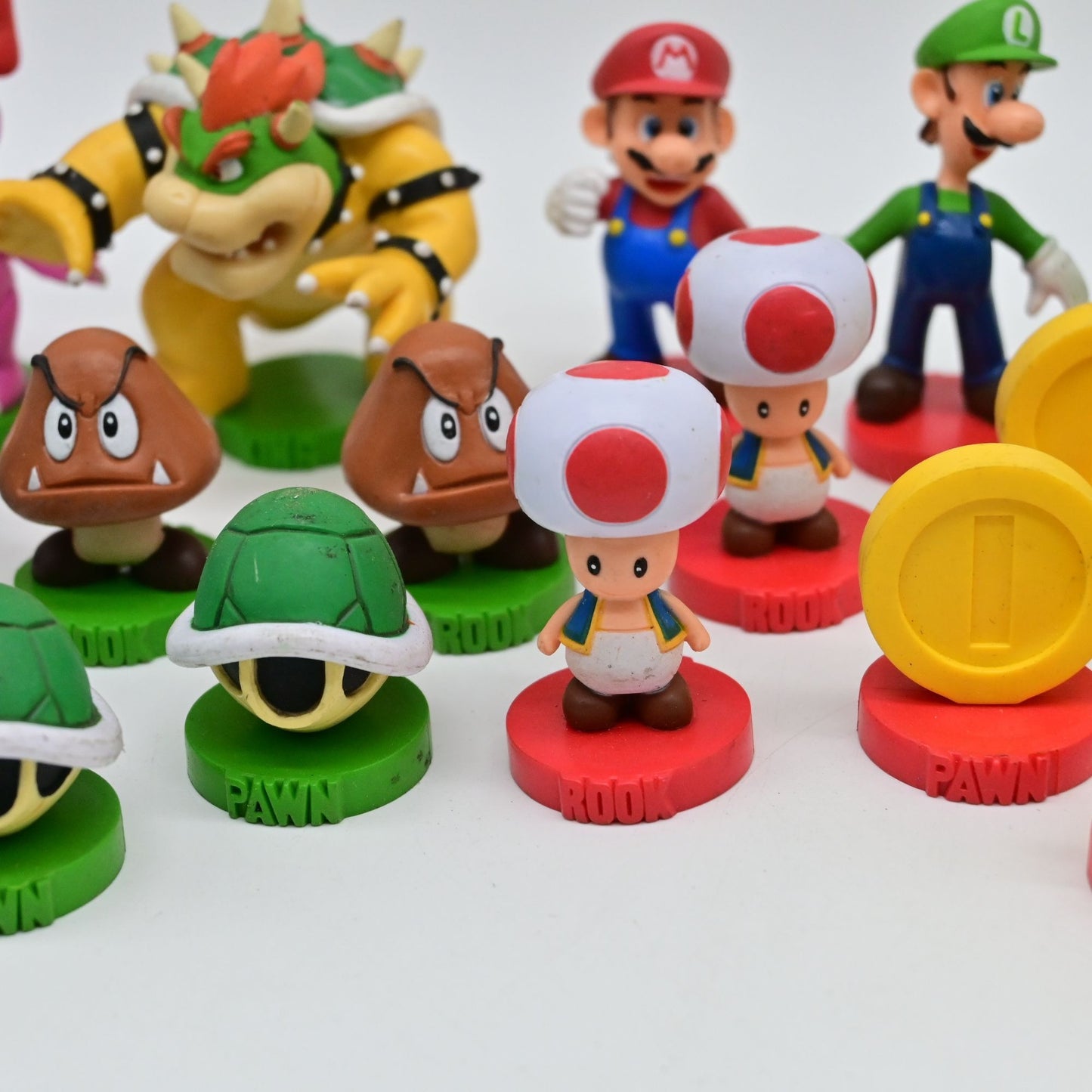 Super Mario Character Chess Replacement Figurine Set