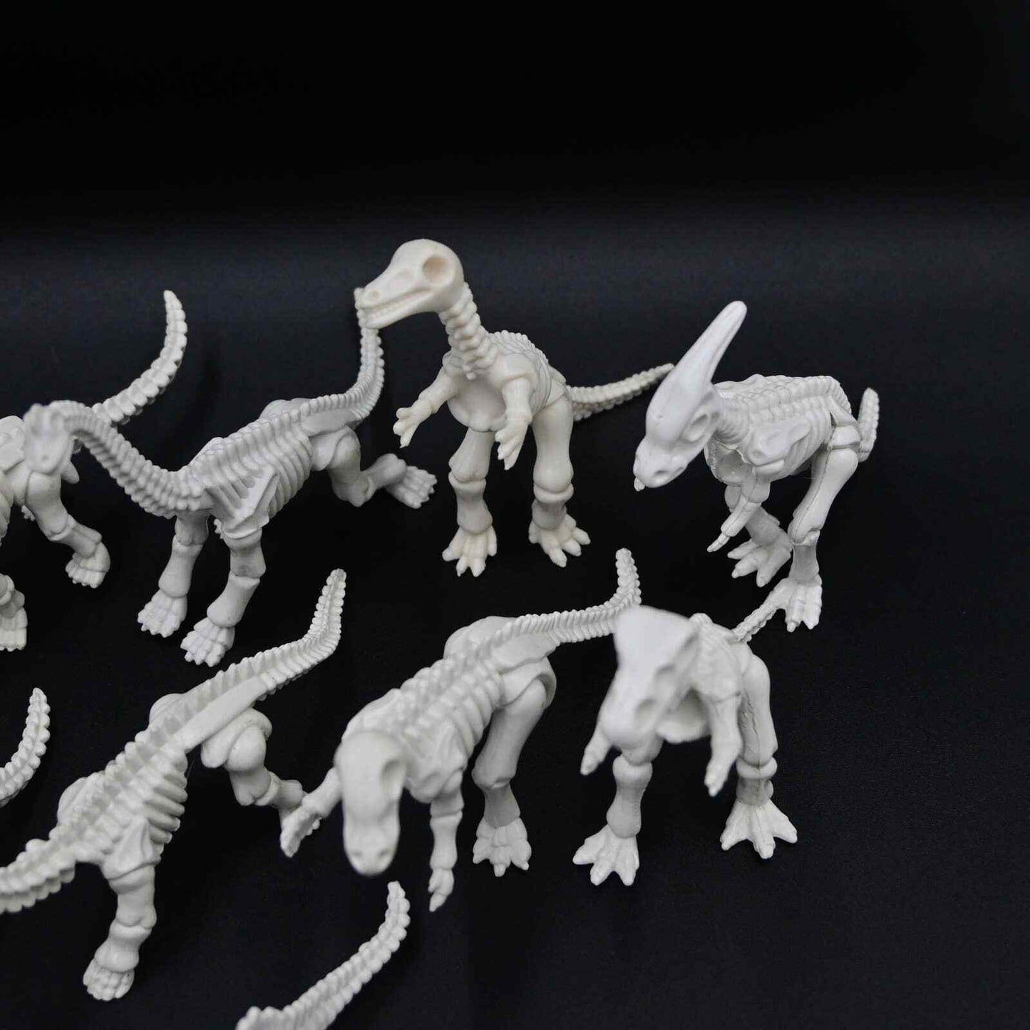 Vintage 1992 UCS & Amblin Jurassic Park Dinosaur Skeleton Figure Toys Lot of 10