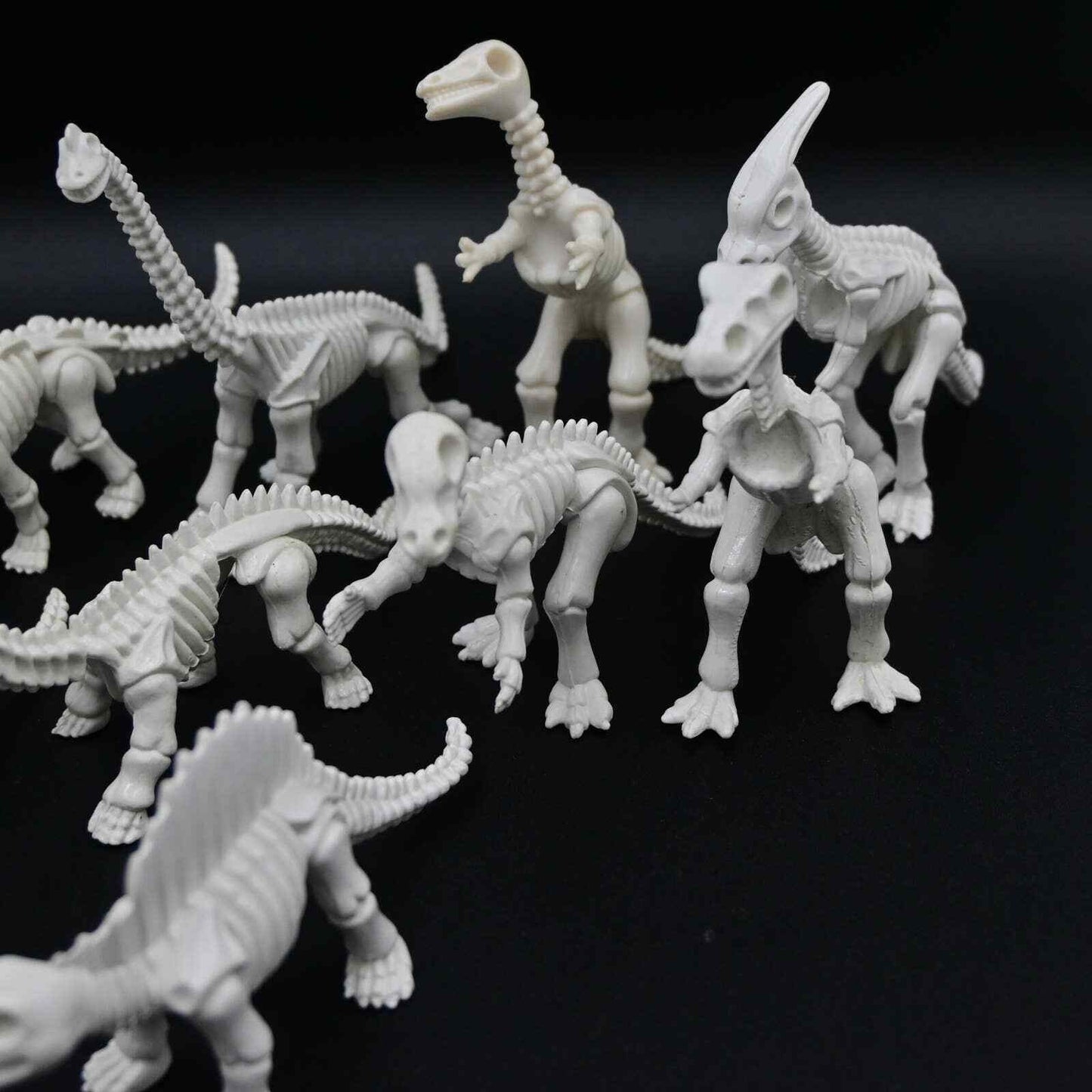 Vintage 1992 UCS & Amblin Jurassic Park Dinosaur Skeleton Figure Toys Lot of 10