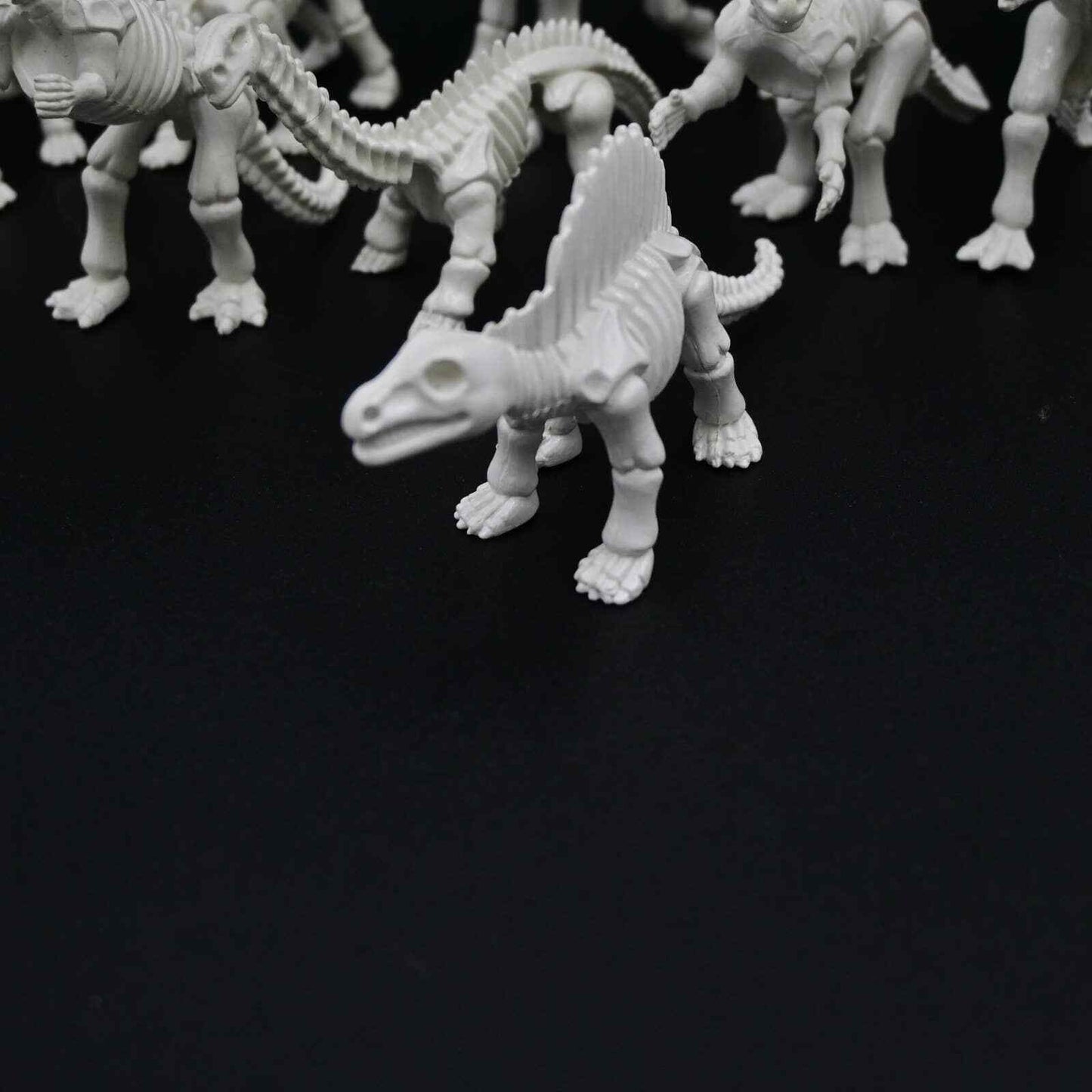 Vintage 1992 UCS & Amblin Jurassic Park Dinosaur Skeleton Figure Toys Lot of 10