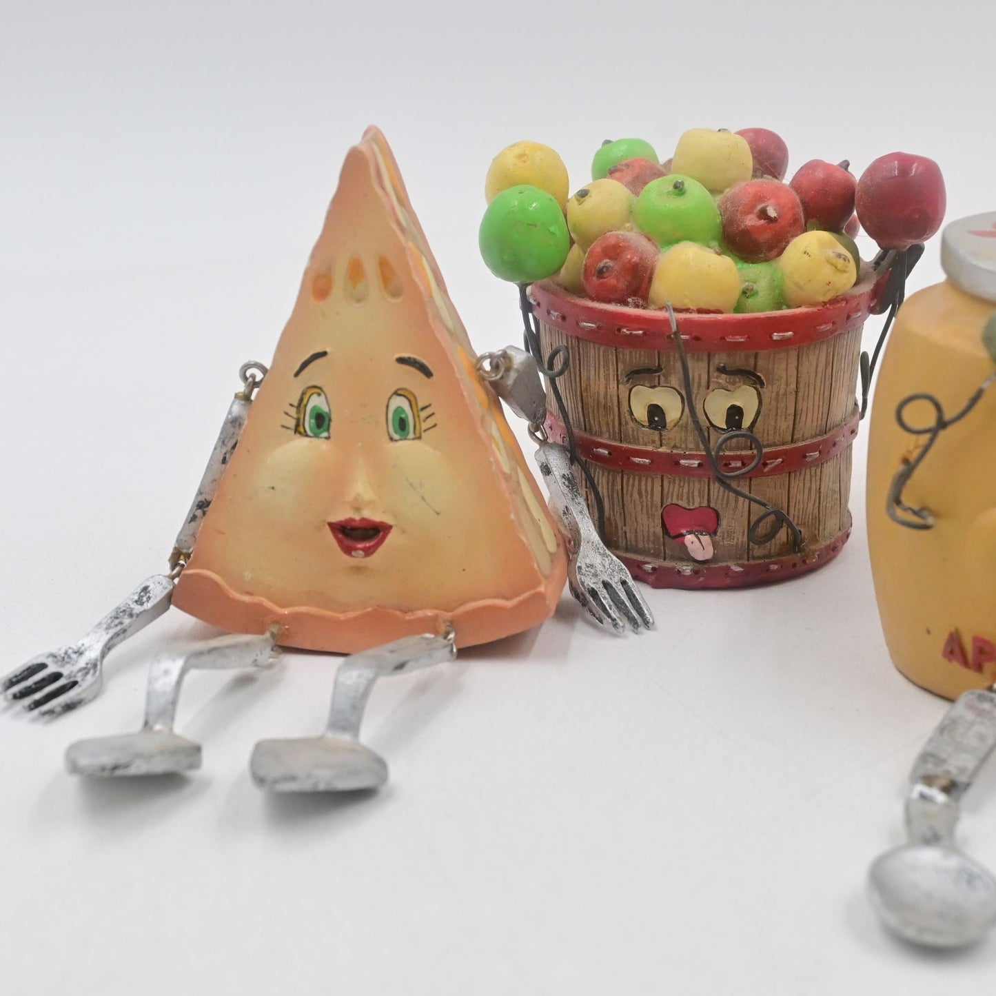 WMG Anthropomorphic Condiments & Fruits Shelf Sitters Vintage 2006