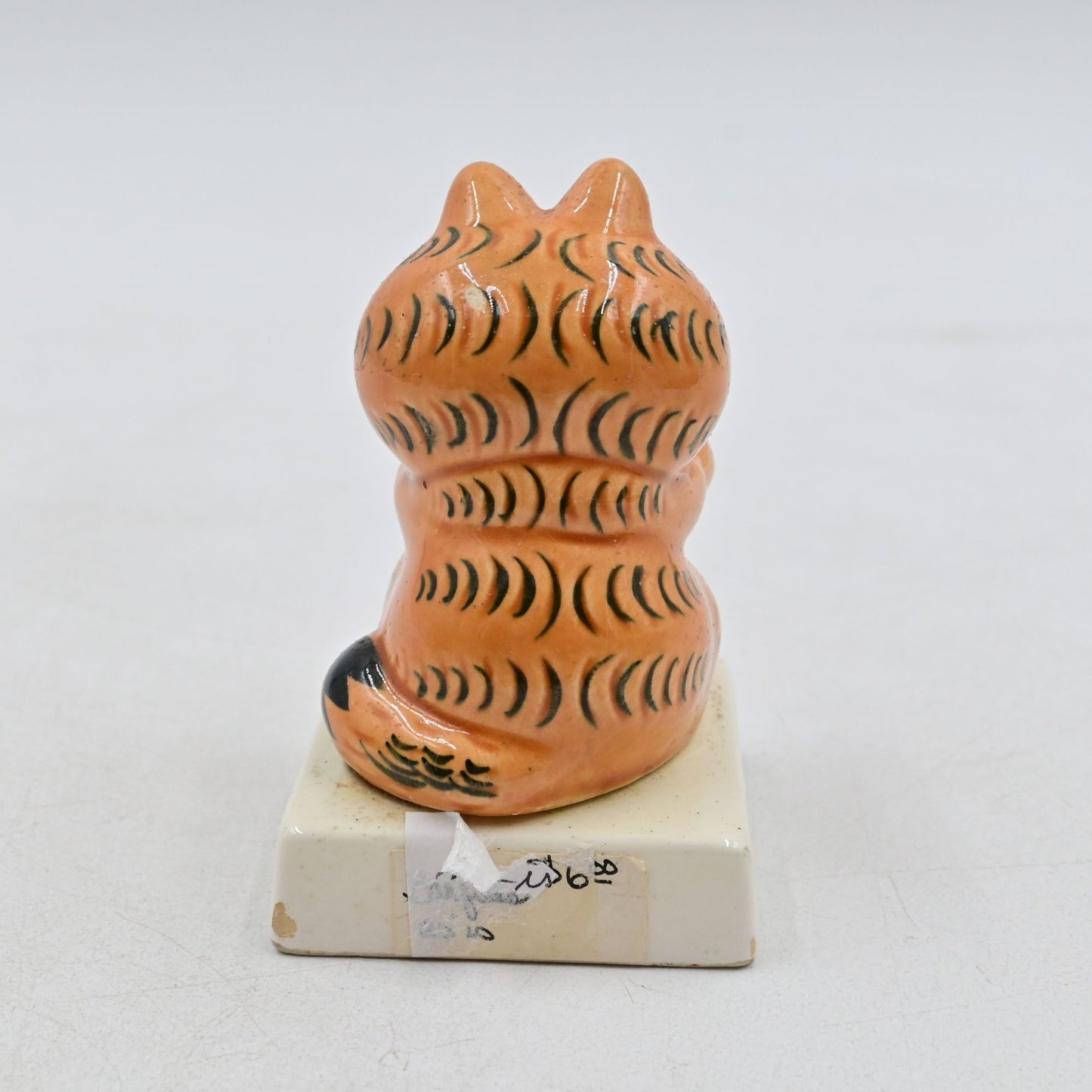 Garfield Enesco I'm All Yours Valentines Day Ceramic Figurine Vintage 1981