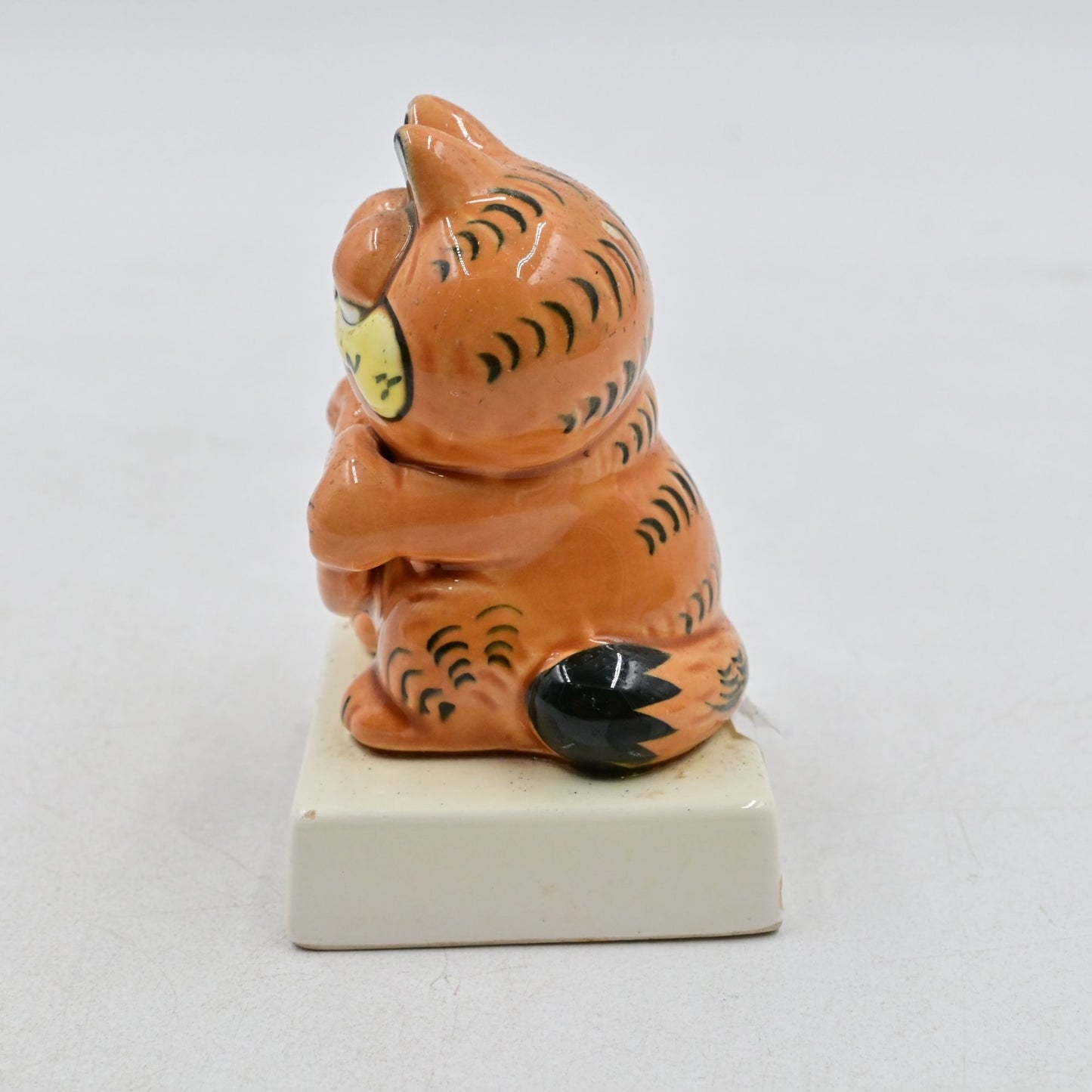 Garfield Enesco I'm All Yours Valentines Day Ceramic Figurine Vintage 1981