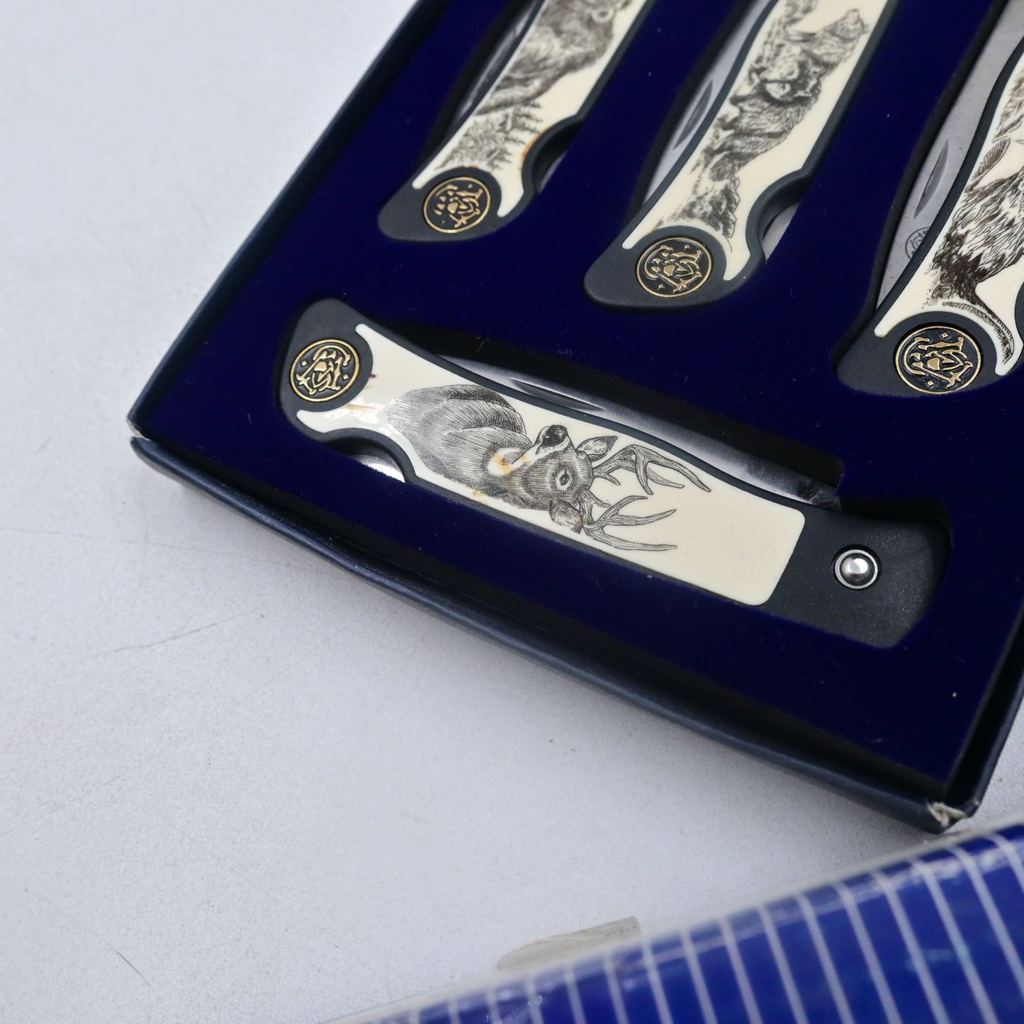 Smith & Wesson Wildlife Scrimshaw Set of 4 In Box W/ COA