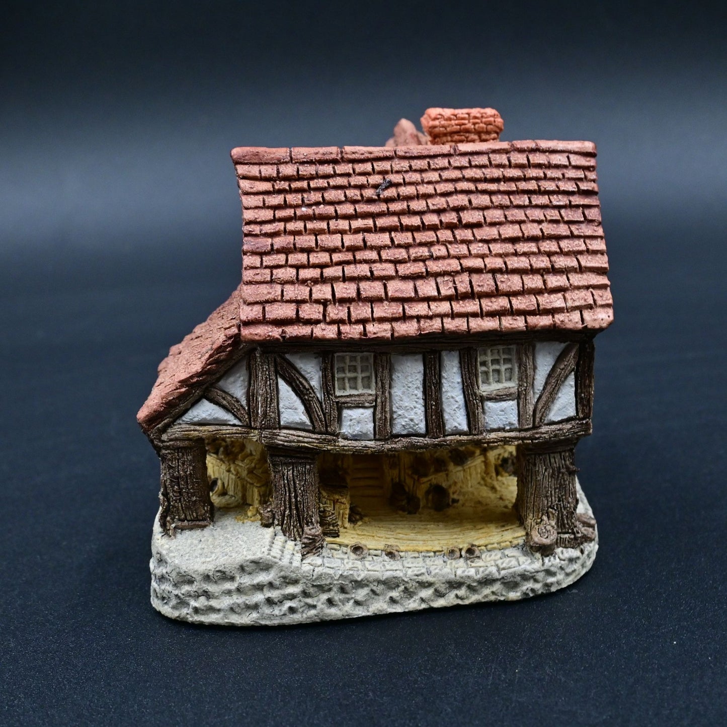 David Winter Cottages Little Market Figure - Vintage 1980