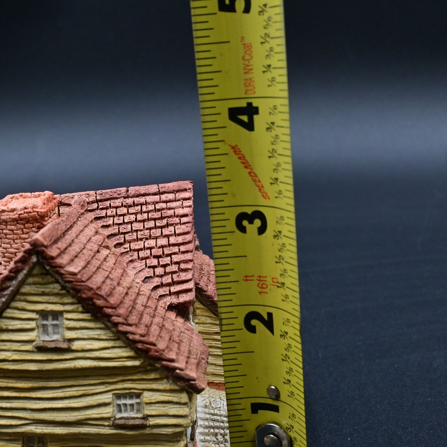 David Winter Cottages Little Market Figure - Vintage 1980