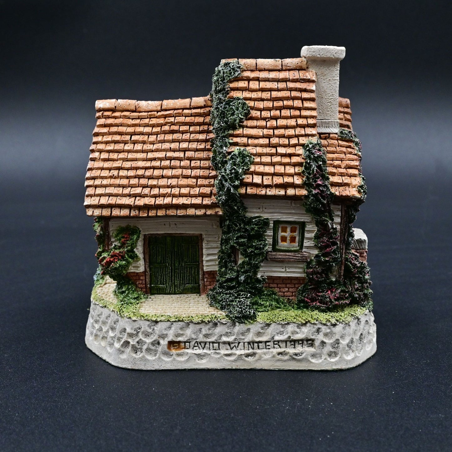 David Winter Cottage The Model Dairy Figurine - Vintage 1996