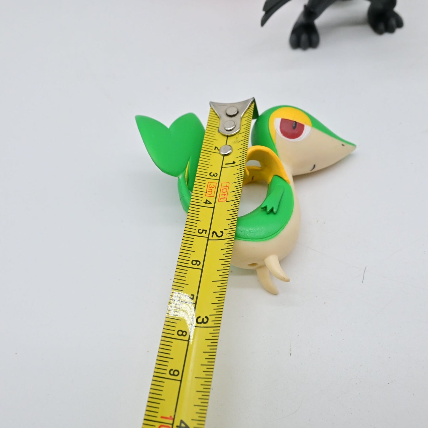 Pokemon PVC Miniatures Zekrom, Tepig, Pignite, Axew, Minccino, Drilbur, Snivy