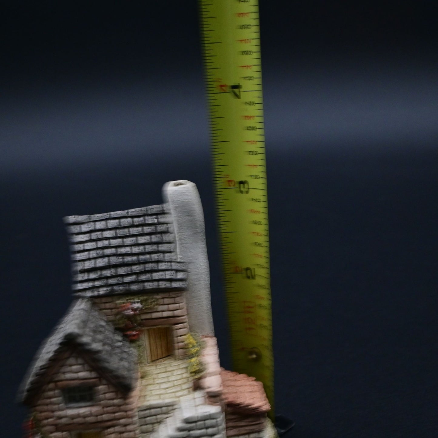 Vintage 1990 David Winter Cottages The Cobbler Miniature Figurine
