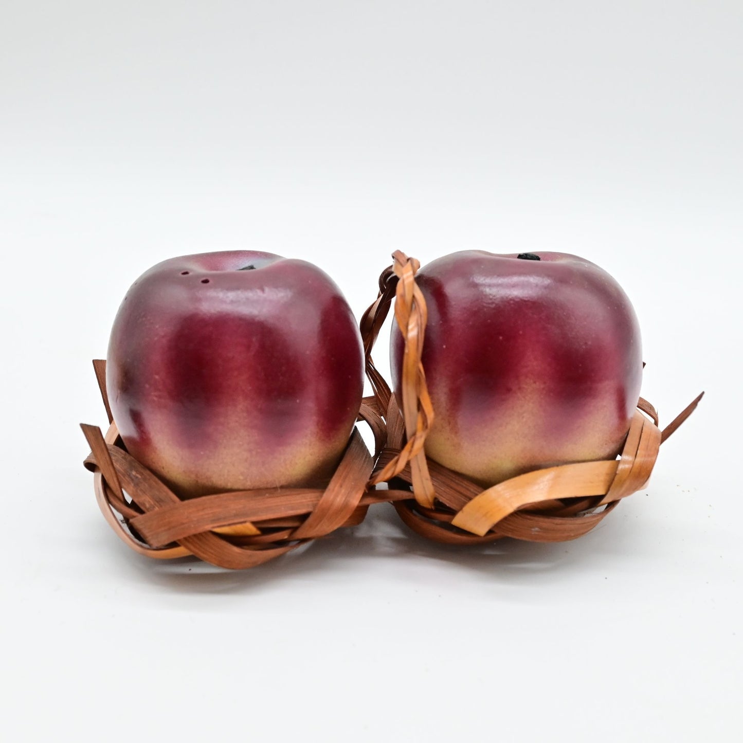 Vintage Enesco Apple Salt & Pepper Shakers With Woven Basket