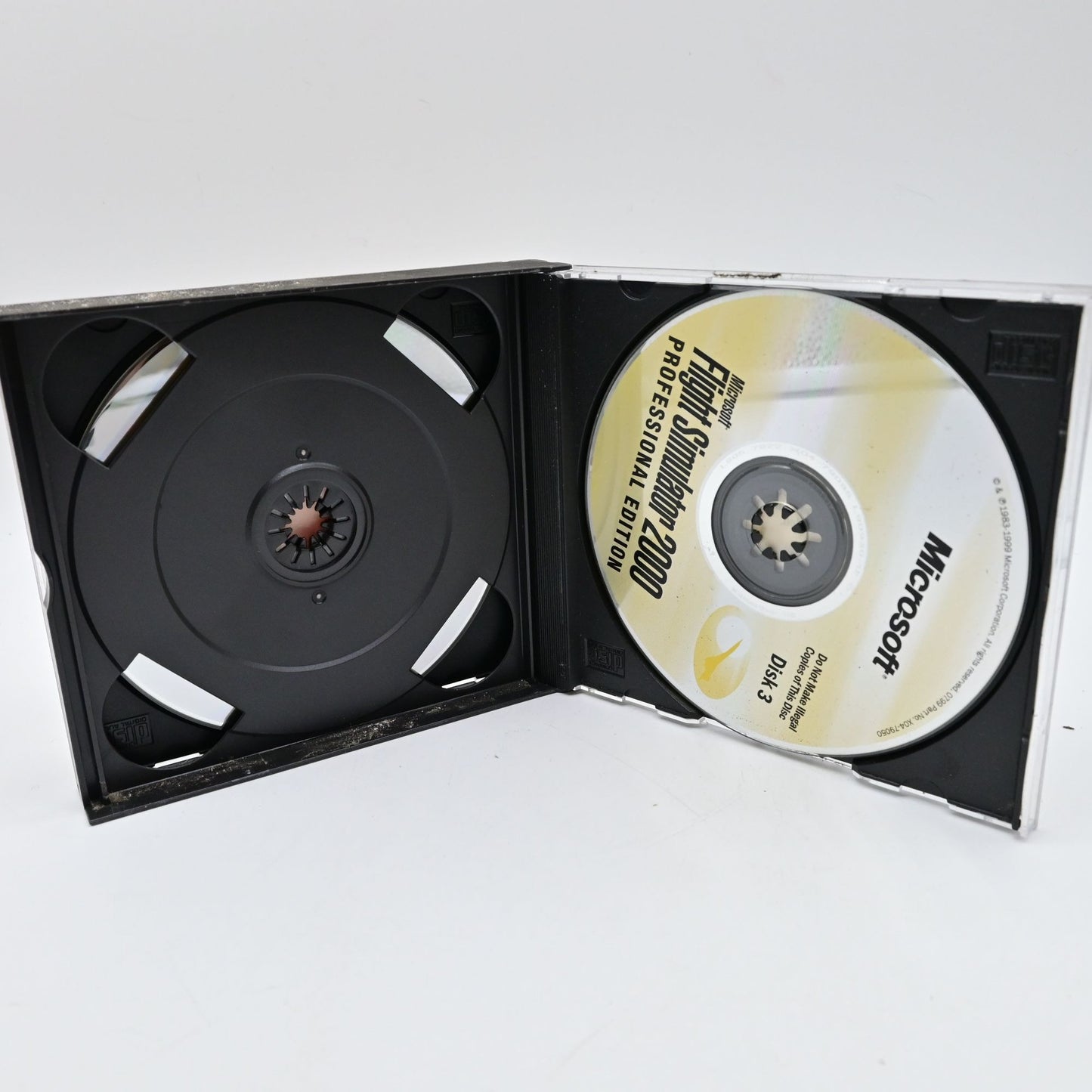 Microsoft Flight Simulator 2000 Professional Edition PC CD Game Disc Set Only