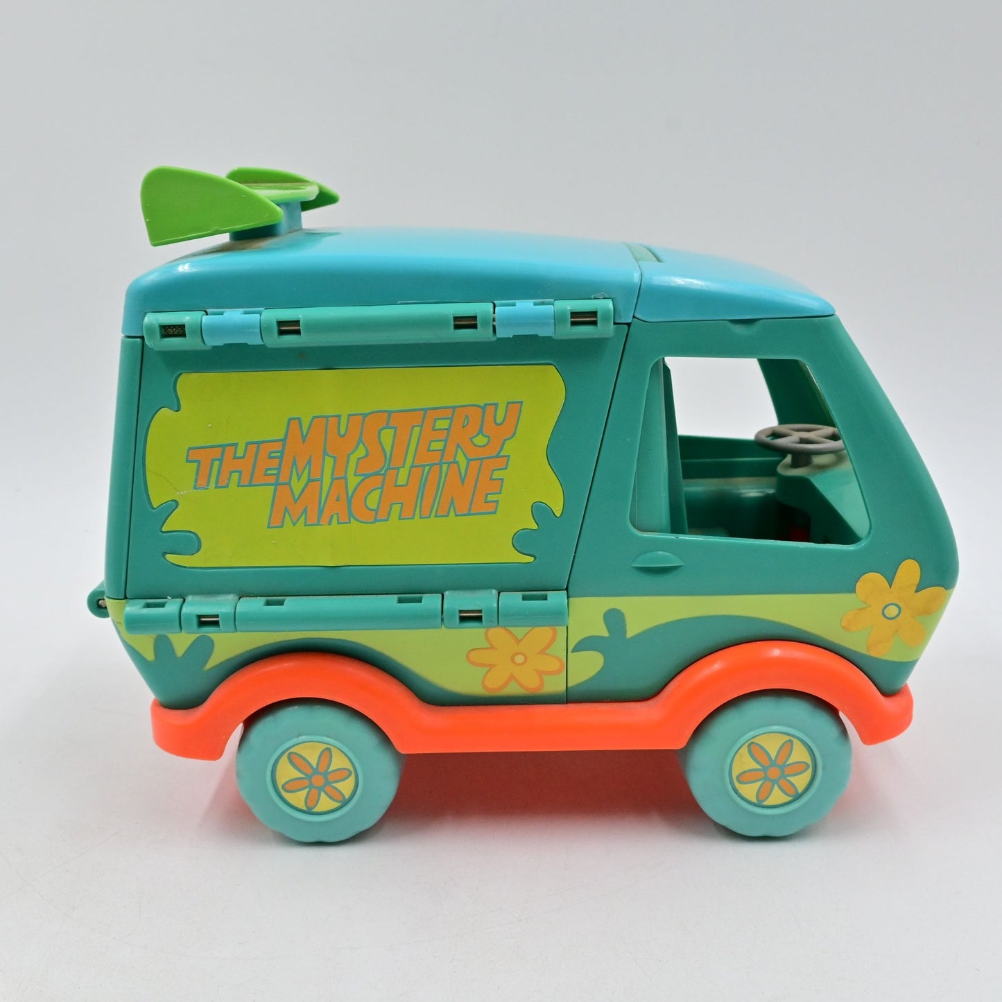 Scooby-Doo Mystery Machine Van Playset W/ Scooby, Shaggy, & Daphne Figures