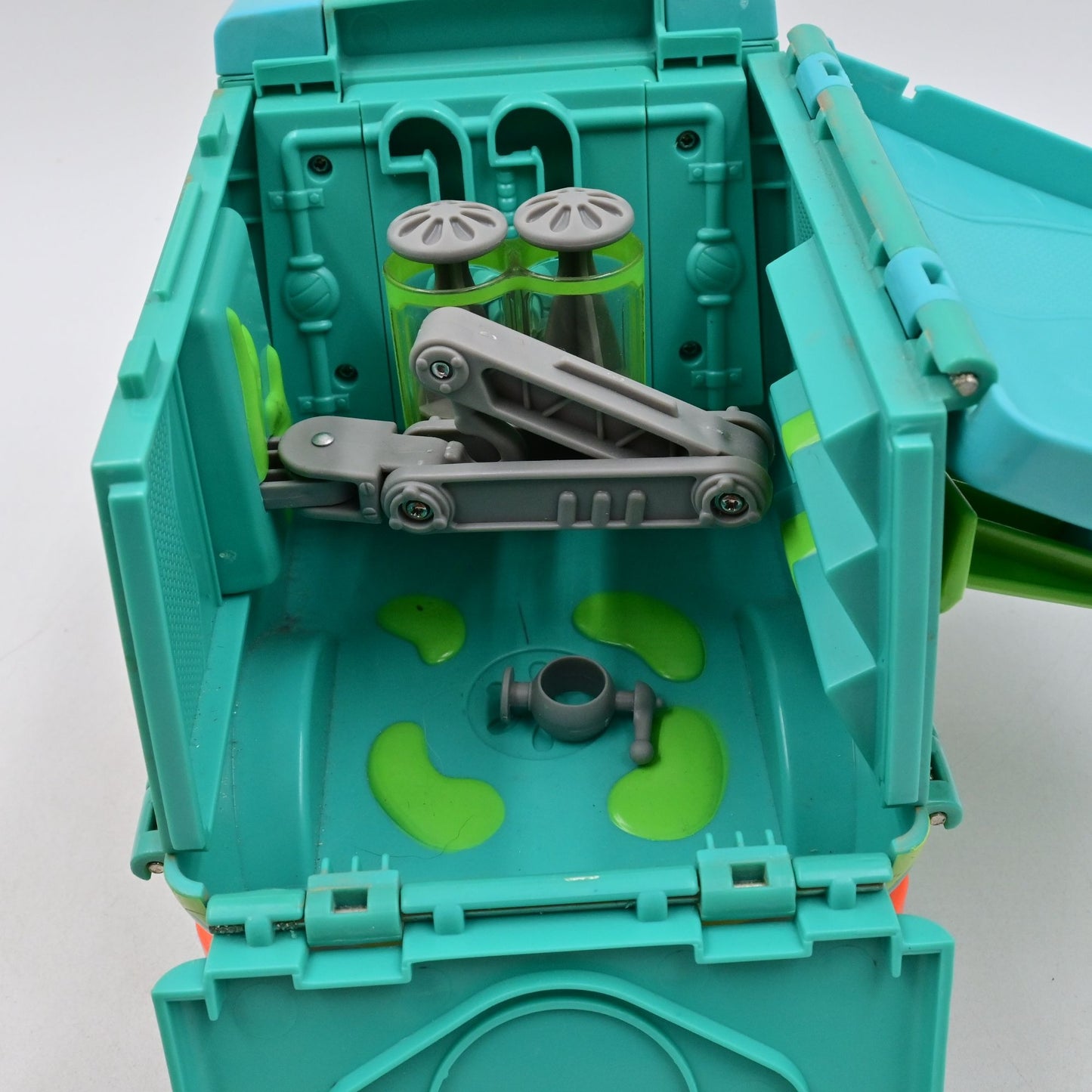 Scooby-Doo Mystery Machine Van Playset W/ Scooby, Shaggy, & Daphne Figures